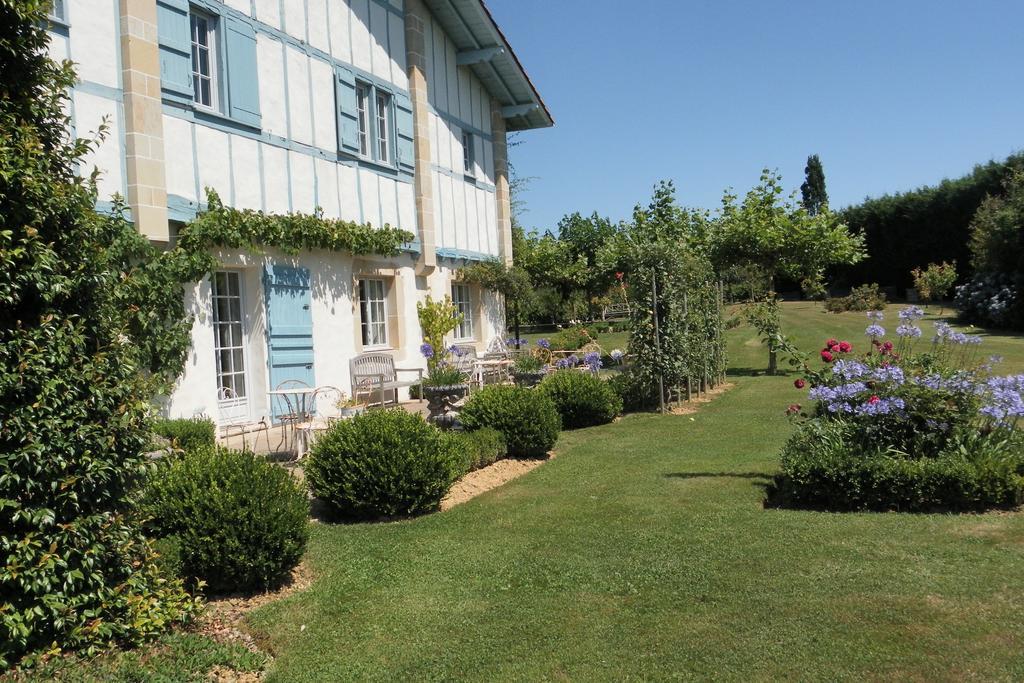 아르캉그 Les Volets Bleus B&B 외부 사진