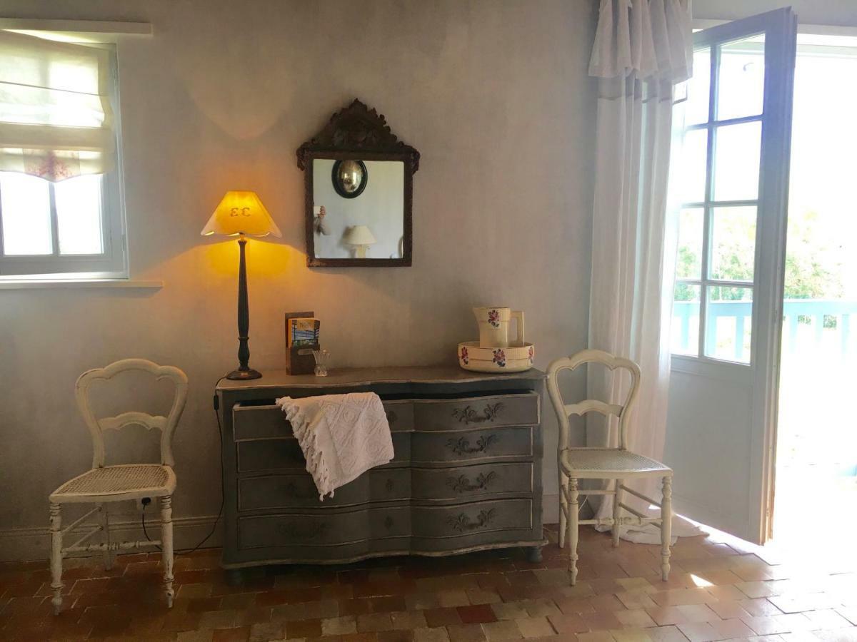 아르캉그 Les Volets Bleus B&B 외부 사진