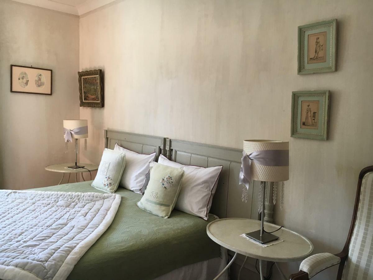 아르캉그 Les Volets Bleus B&B 외부 사진