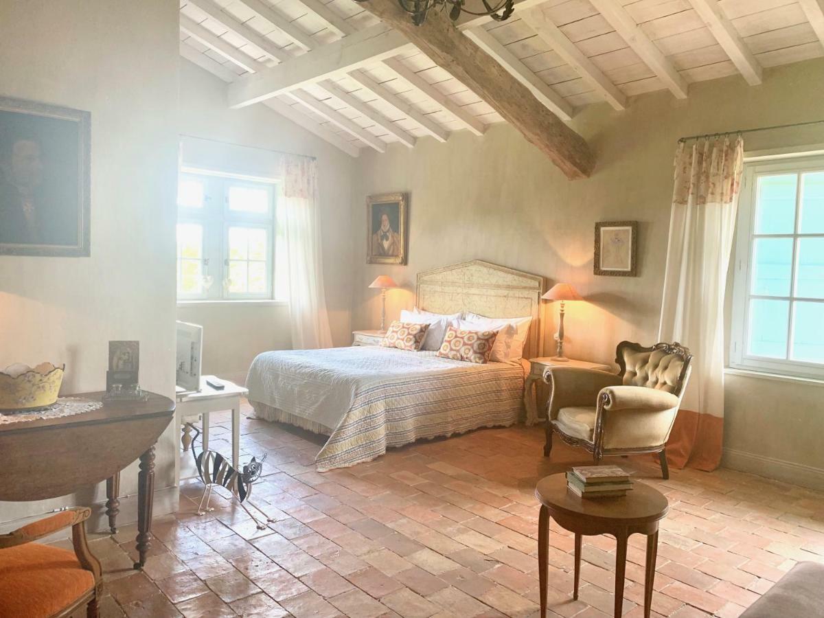 아르캉그 Les Volets Bleus B&B 외부 사진