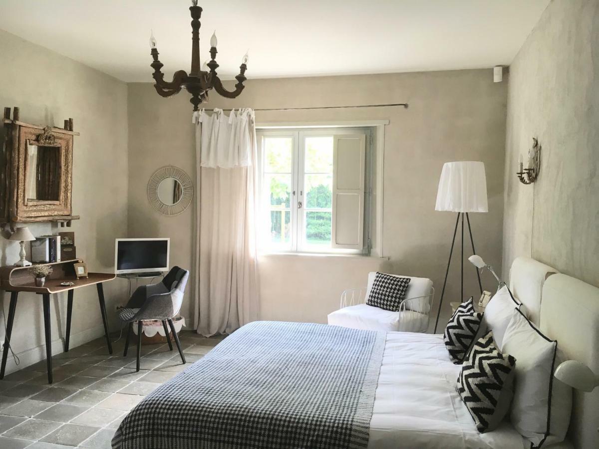 아르캉그 Les Volets Bleus B&B 외부 사진